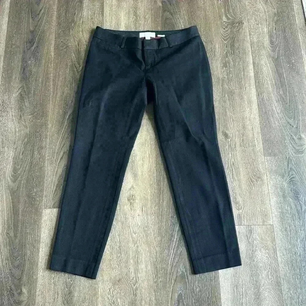 Banana Republic Black pants.  Style is Sloan.  Women’s size 4. Good condition.